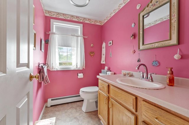 64 Jordans Way, Leominster, MA 01453