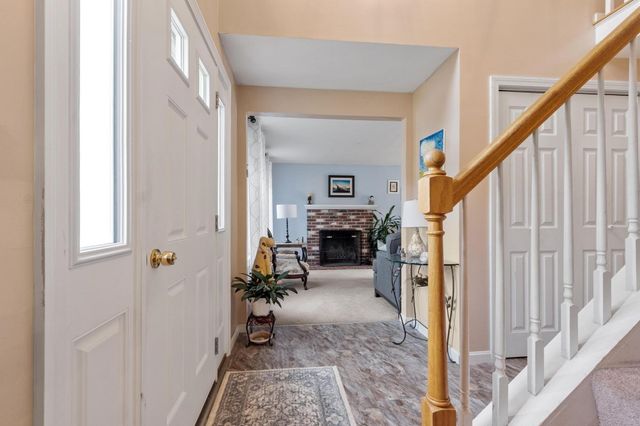 64 Jordans Way, Leominster, MA 01453