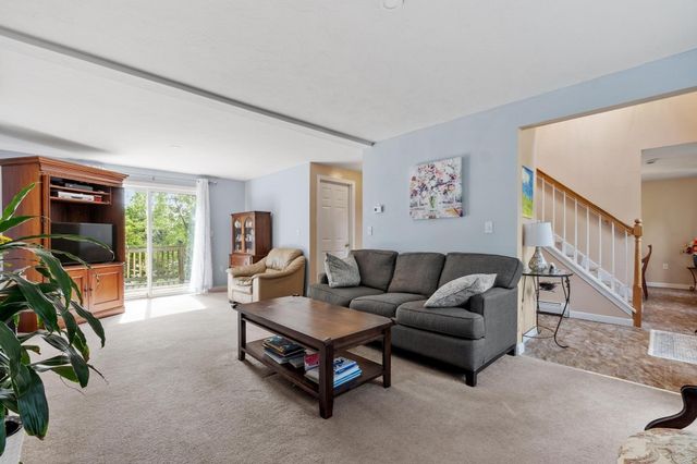 64 Jordans Way, Leominster, MA 01453