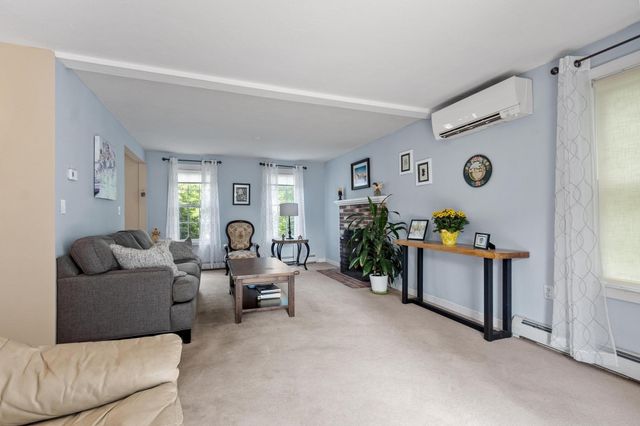 64 Jordans Way, Leominster, MA 01453