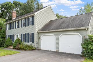 64 Jordans Way, Leominster, MA 01453