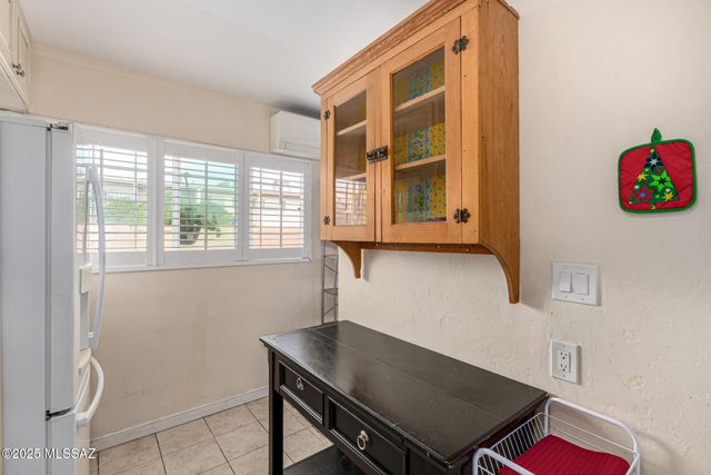 1776 S Palo Verde Ave Apt L4, Tucson, AZ 85713