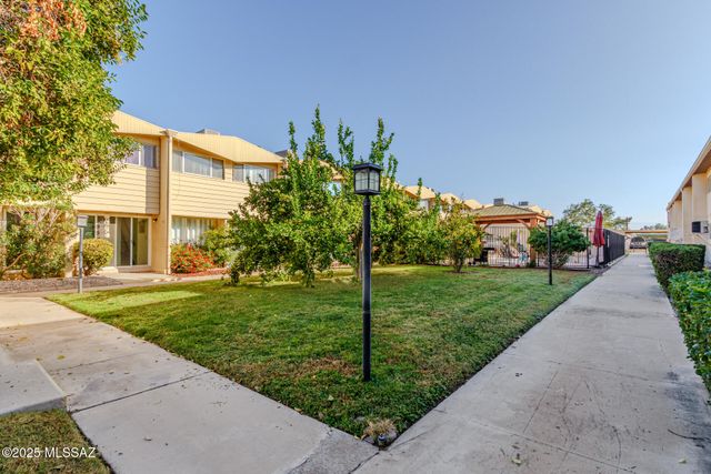 1776 S Palo Verde Ave Apt L4, Tucson, AZ 85713