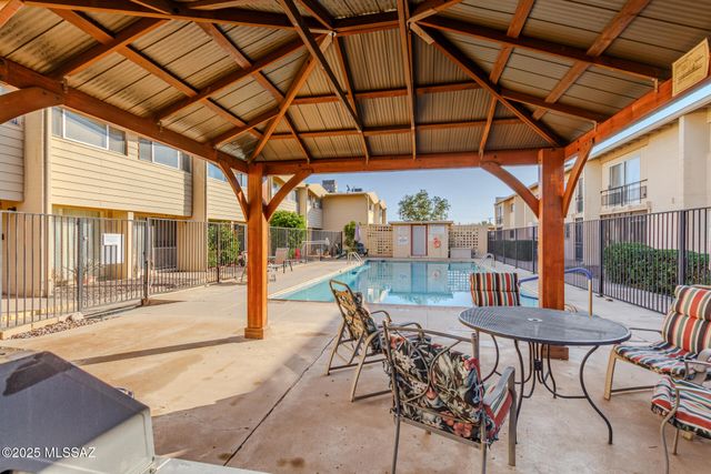 1776 S Palo Verde Ave Apt L4, Tucson, AZ 85713