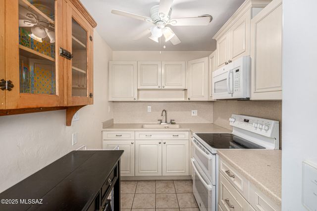 1776 S Palo Verde Ave Apt L4, Tucson, AZ 85713