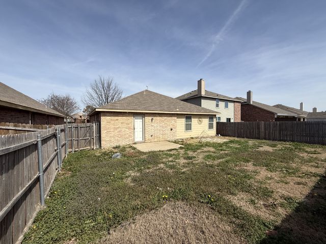 476 Eisenhower Lane, Lavon, TX 75166