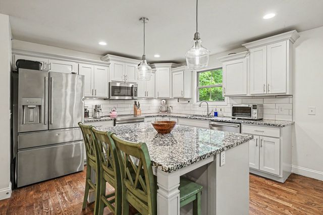 2016 Copper Kettle Cir, Pleasant View, TN 37146