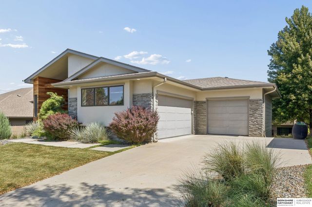 3229 S 186 Street, Omaha, NE 68130
