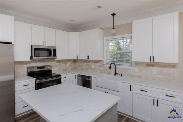 134 Easy Street, Cochran, GA 31014