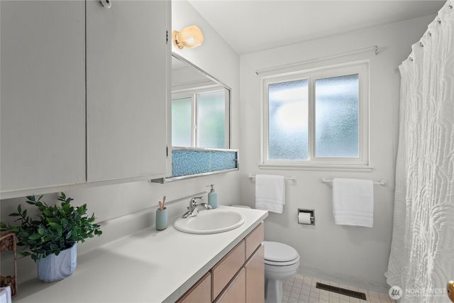 8710 33rd Street W, Tacoma, WA 98466