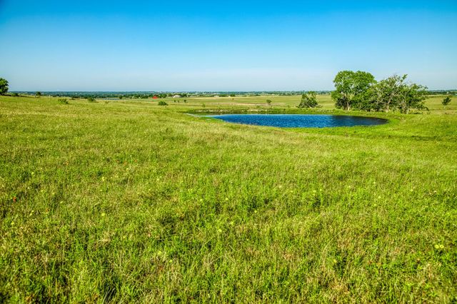 5005 Fuchs Rd, Burton, TX 77835