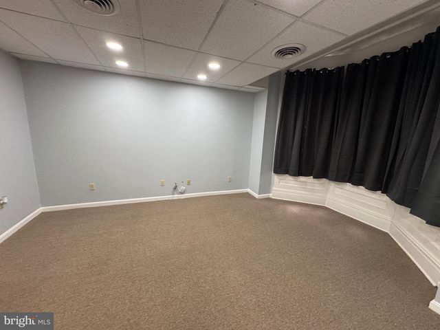 203 W JOHN ST, APT 4, Martinsburg, WV 25401