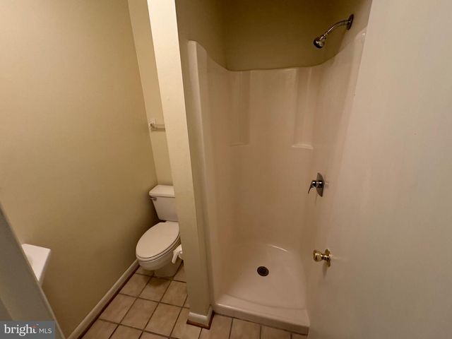 203 W JOHN ST, APT 4, Martinsburg, WV 25401