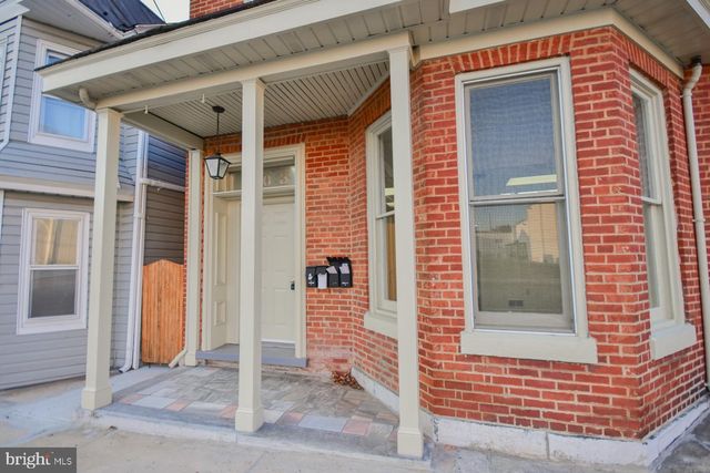 203 W JOHN ST, APT 4, Martinsburg, WV 25401