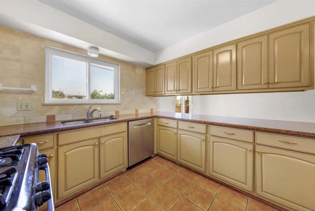 5535 San Mateo Drive, San Diego, CA 92114