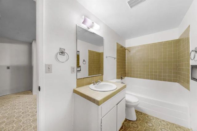 5535 San Mateo Drive, San Diego, CA 92114
