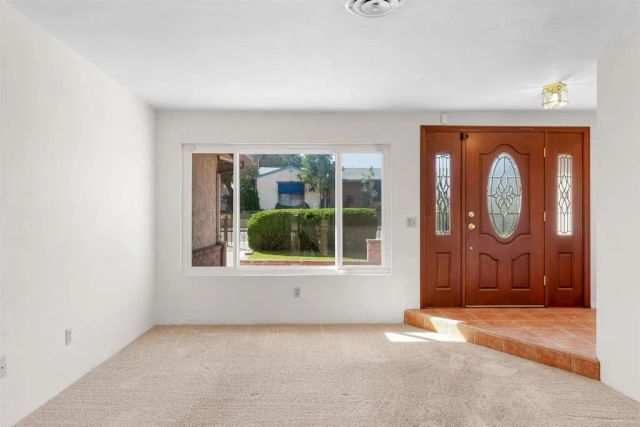 5535 San Mateo Drive, San Diego, CA 92114