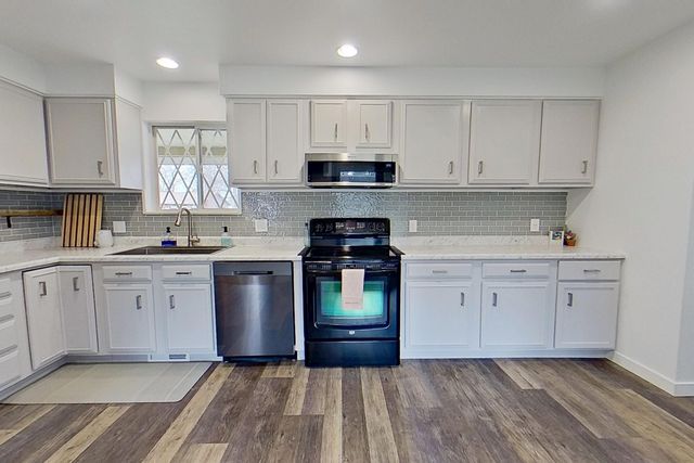 1410 E Bennett Avenue, Pleasant, MI 48858