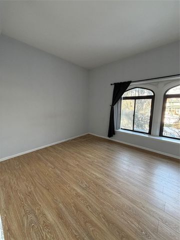 55 McKinley Avenue D1-12, White Plains, NY 10606