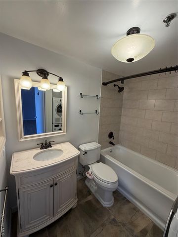 55 McKinley Avenue D1-12, White Plains, NY 10606