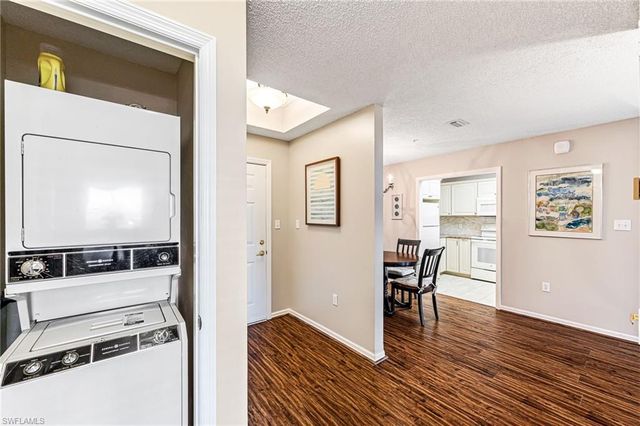 900 Arbor Lake DR 9-101, Naples, FL 34110