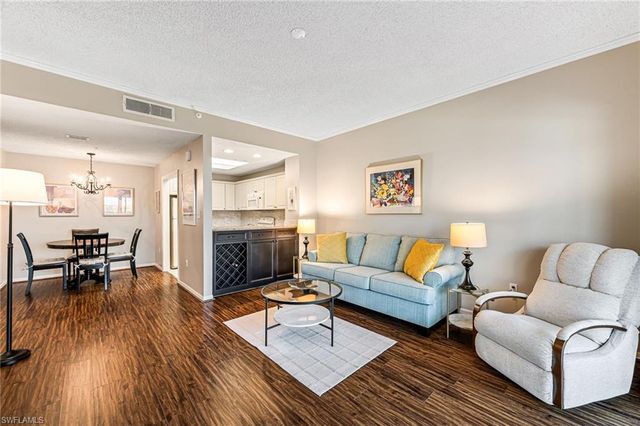900 Arbor Lake DR 9-101, Naples, FL 34110