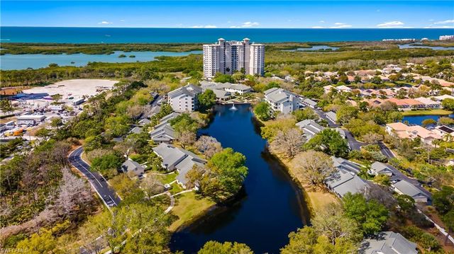 900 Arbor Lake DR 9-101, Naples, FL 34110