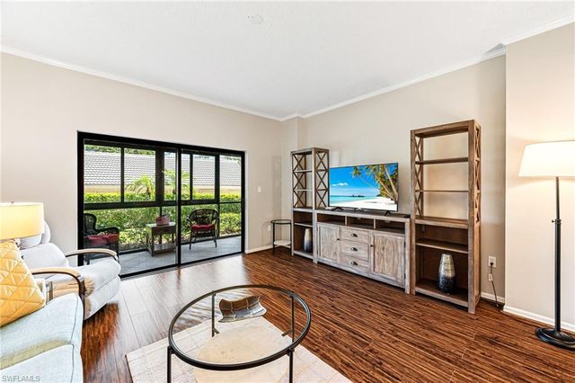 900 Arbor Lake DR 9-101, Naples, FL 34110