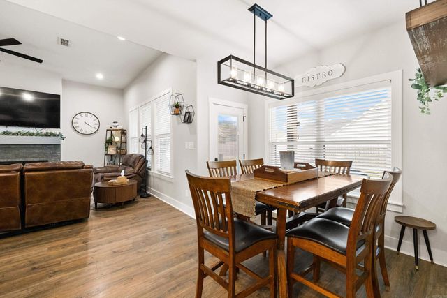 6000 Zumbehl Cove, Benton, AR 72019