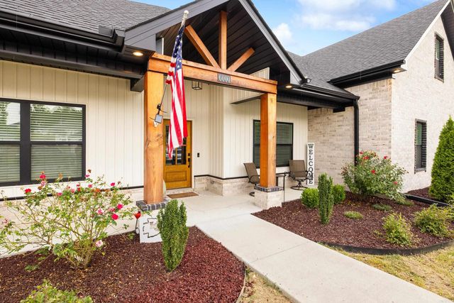 6000 Zumbehl Cove, Benton, AR 72019
