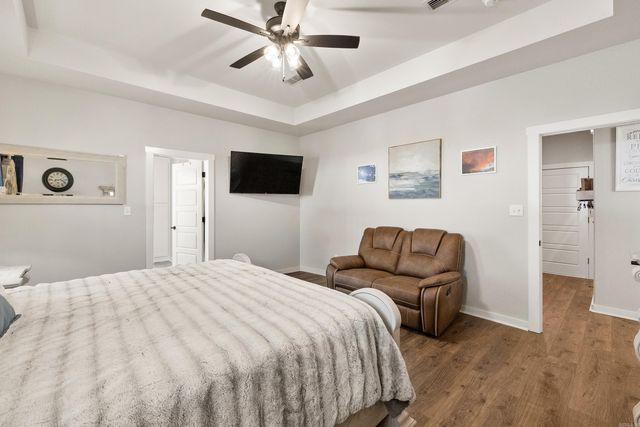 6000 Zumbehl Cove, Benton, AR 72019
