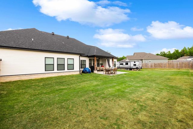 6000 Zumbehl Cove, Benton, AR 72019