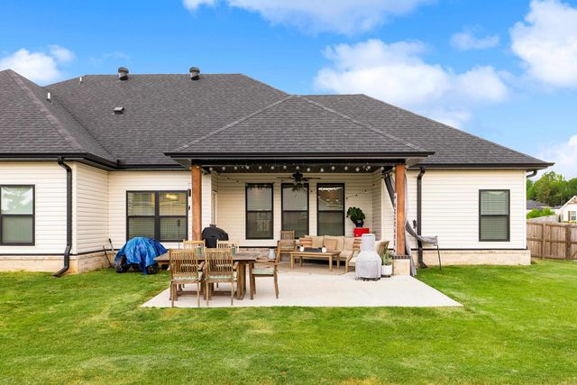 6000 Zumbehl Cove, Benton, AR 72019