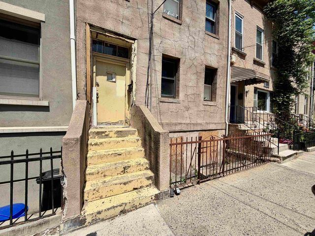 256 2ND ST, Hoboken, NJ 07030