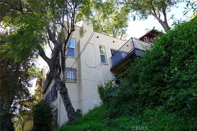 6845 Alta Loma Terrace, Los Angeles, CA 90068