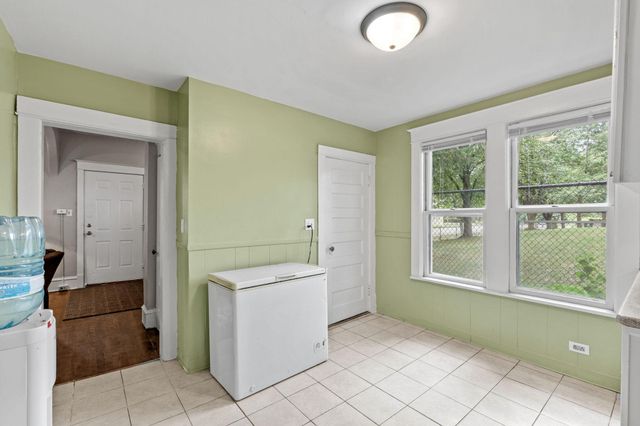 779 Thomas Avenue, Saint Paul, MN 55104