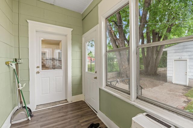 779 Thomas Avenue, Saint Paul, MN 55104