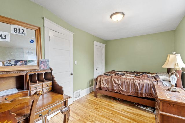 779 Thomas Avenue, Saint Paul, MN 55104
