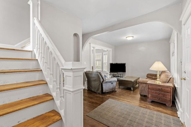 779 Thomas Avenue, Saint Paul, MN 55104