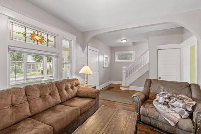779 Thomas Avenue, Saint Paul, MN 55104