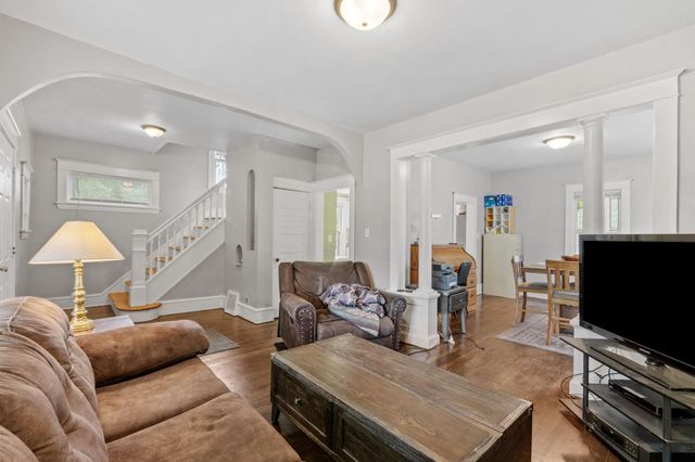 779 Thomas Avenue, Saint Paul, MN 55104