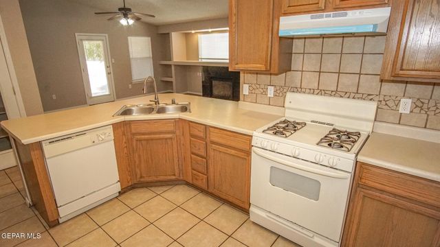 12841 TIERRA AYALA Drive, El Paso, TX 79938