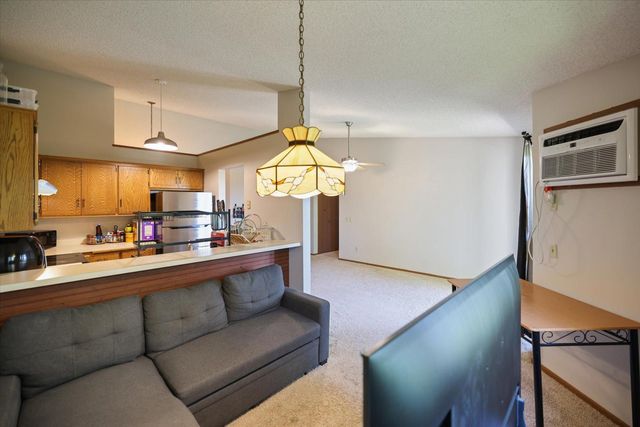 14831 Endicott Way 316, Apple Valley, MN 55124