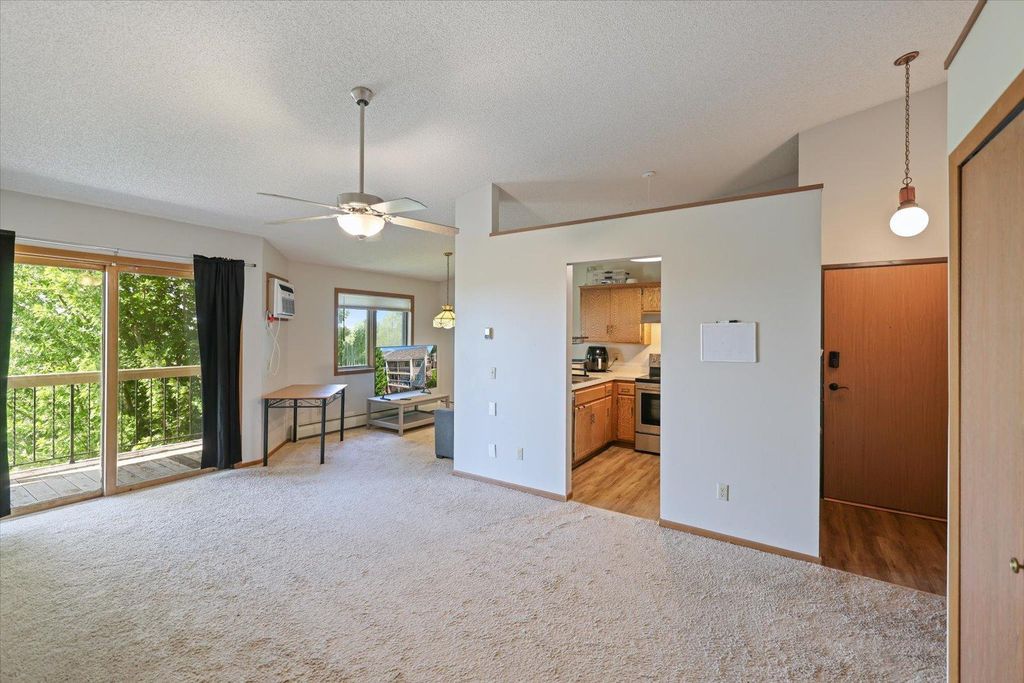 14831 Endicott Way 316, Apple Valley, MN 55124