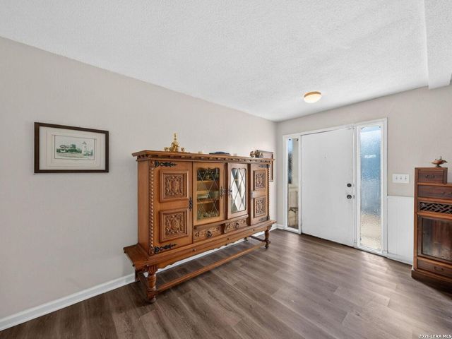 6529 Spring Hurst, San Antonio, TX 78249