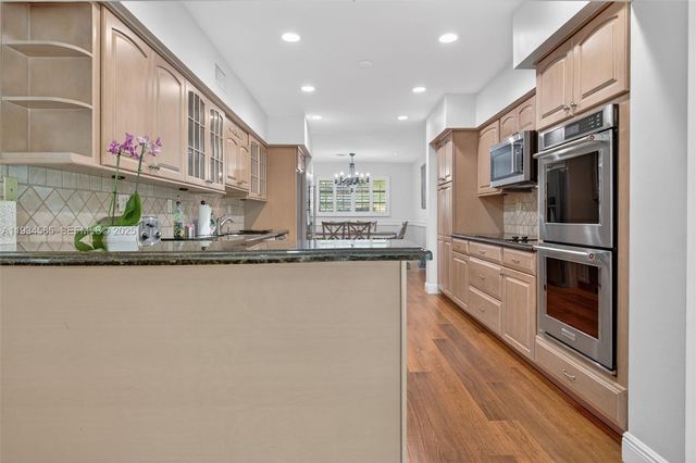 7300 SW 116th Ter, Pinecrest, FL 33156