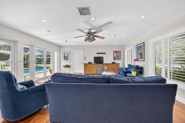 7300 SW 116th Ter, Pinecrest, FL 33156