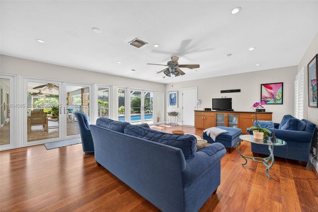 7300 SW 116th Ter, Pinecrest, FL 33156