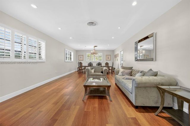 7300 SW 116th Ter, Pinecrest, FL 33156