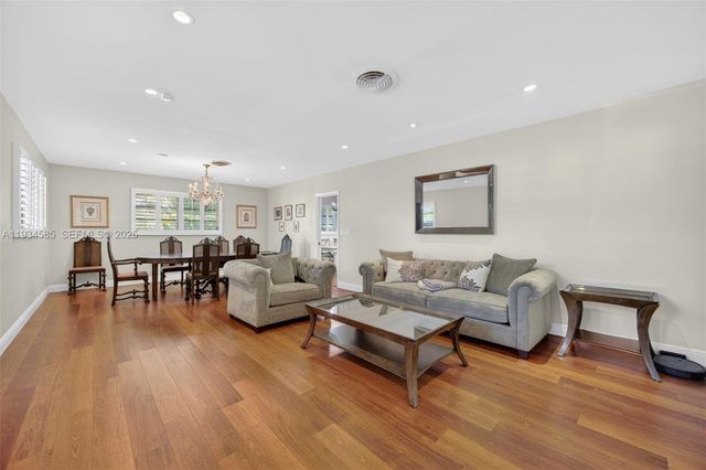 7300 SW 116th Ter, Pinecrest, FL 33156